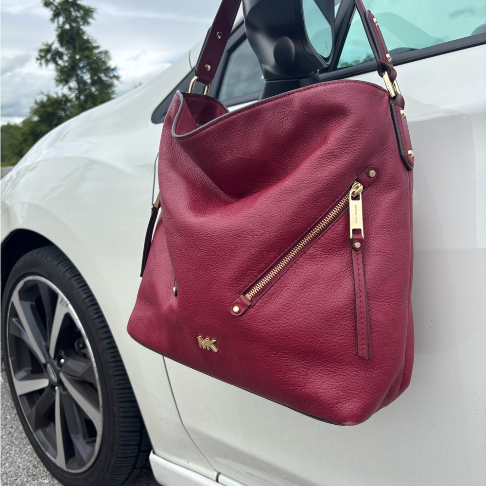 Michael Kors Scarlett Red Leather Evie Shoulder Bag-  Beautiful! - Picture 10 of 13